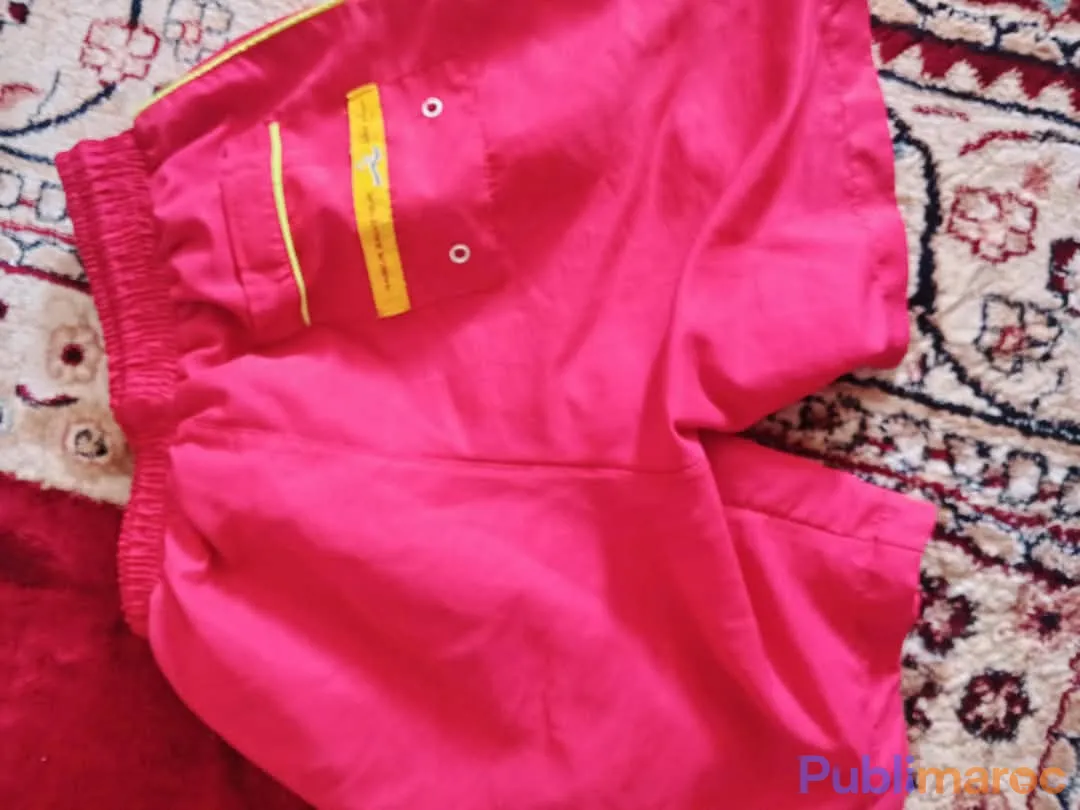 Short de bain rouge et jaune fluo - Nageur Sauveteur / سباح منقذ photo 2
