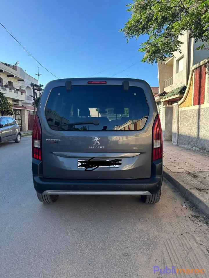 Titre de l'annonce  Peugeot Rifter 2019 – Première Main | Peinture D'origine | Tout Options photo 5
