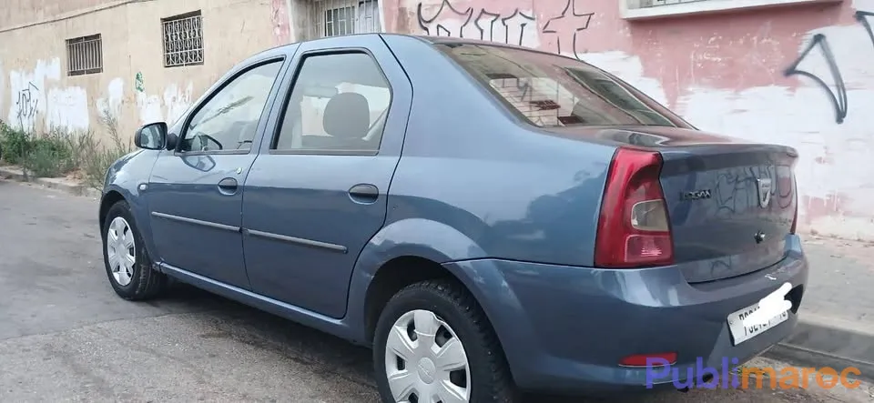 Dacia Logan modèle 2012 photo 3