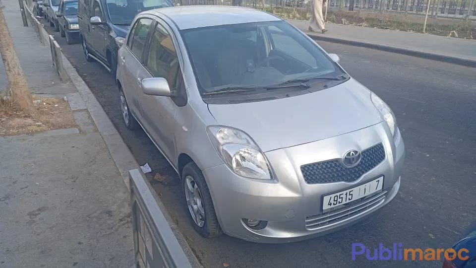 Toyota Yaris Essence (Modèle 2009) – Toutes Options photo 3