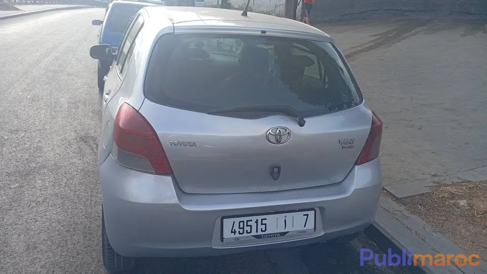 Toyota Yaris Essence (Modèle 2009) – Toutes Options photo 4
