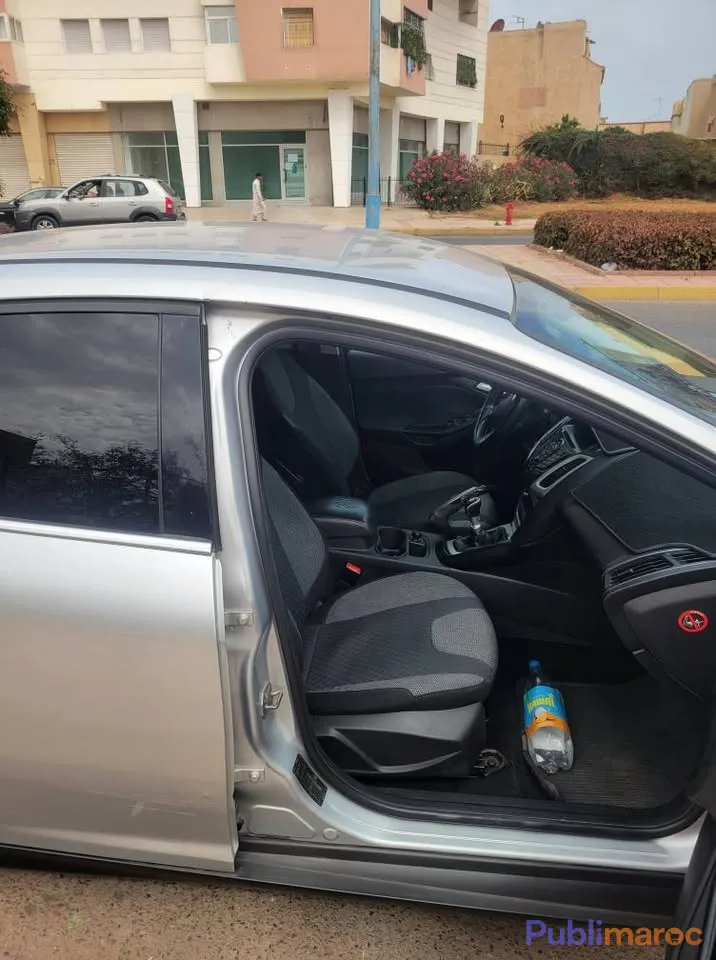 Ford Focus Sedan (Modèle 2013) – Finition Sport (Toutes Options) photo 3