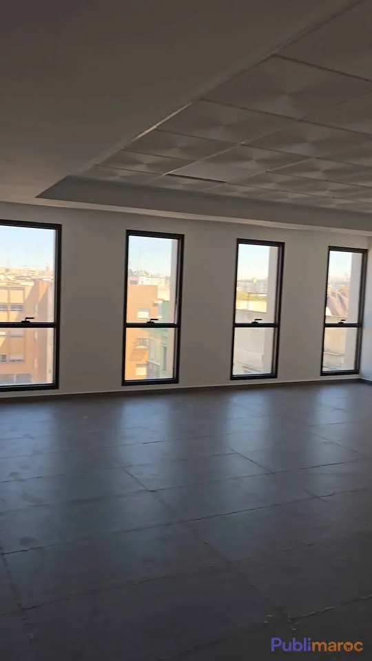 Bureau DAR BOUAZZA 61m² - centre rahma photo 1