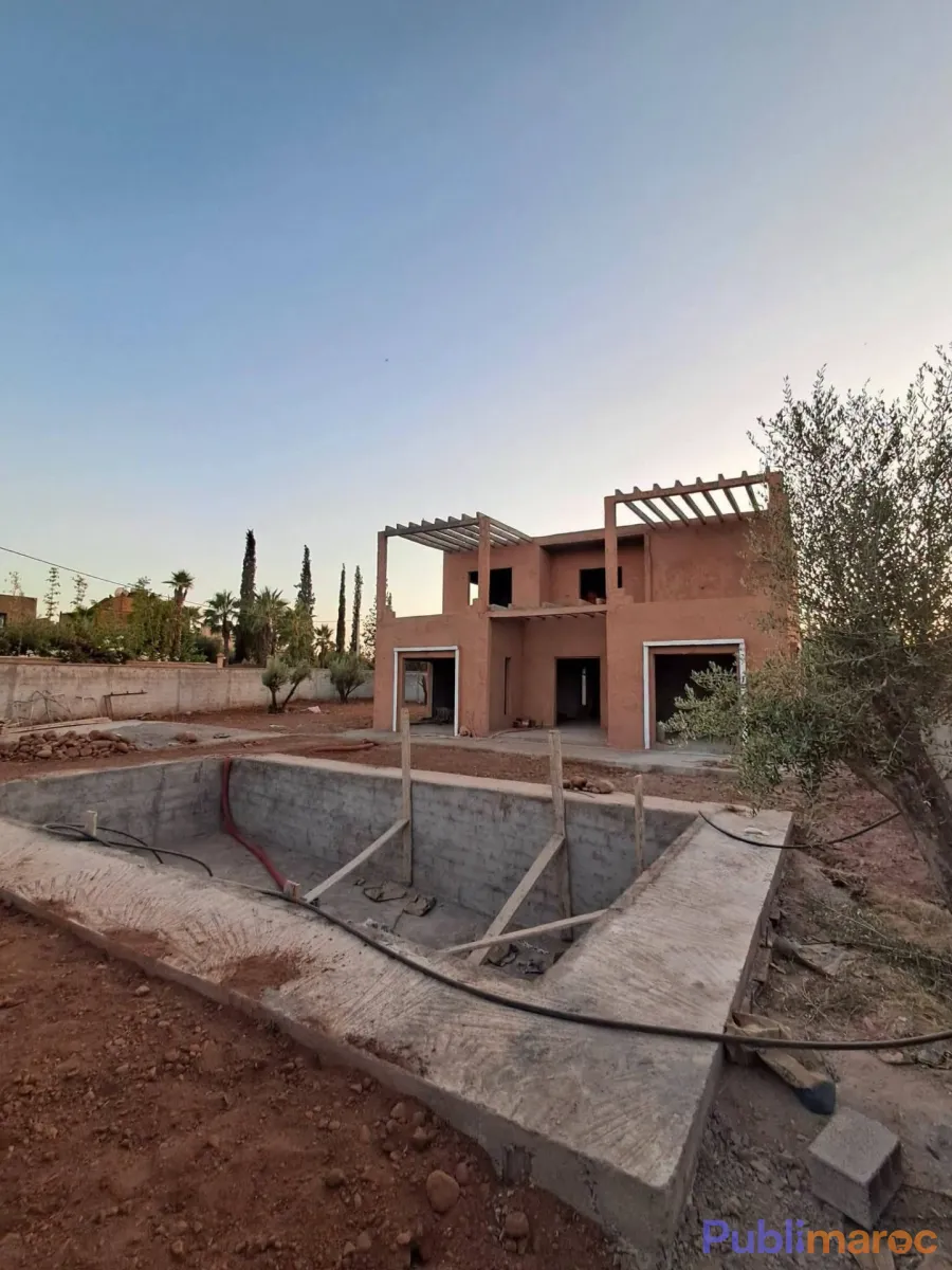 Villa Semi-Finie à Vendre – Route de l'Ourika (Marrakech)