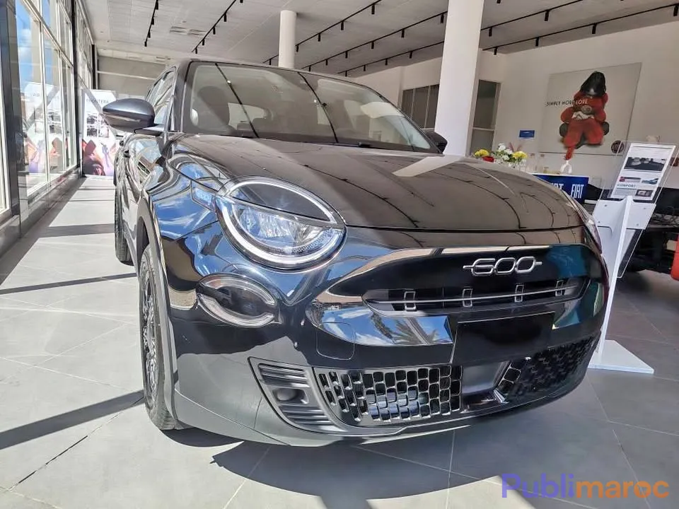 FIAT 600 HYBRID Neuve – Économie et Technologie !