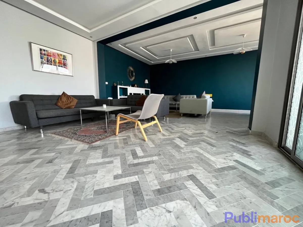 Superbe appartement de 220 m² en plein BD Anfa