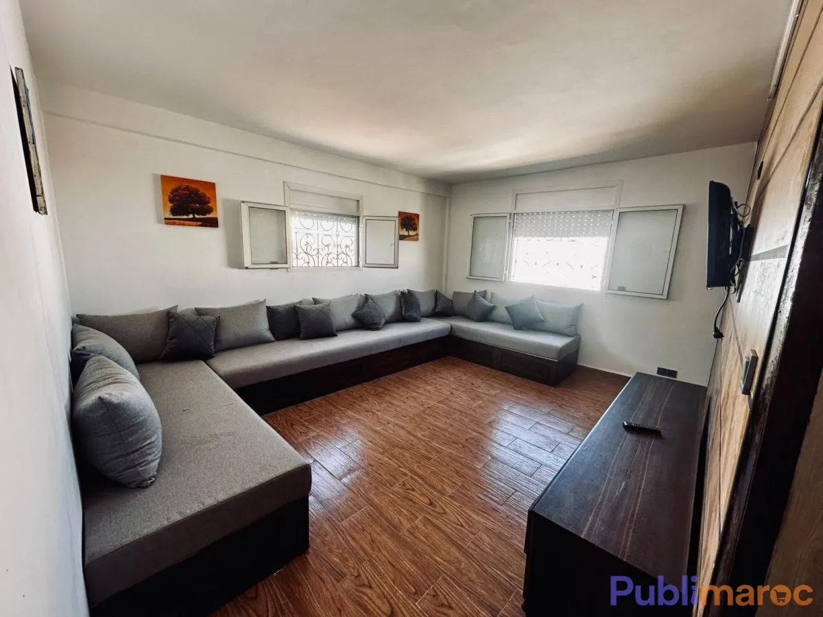 Studio meublé à louer – Roudani